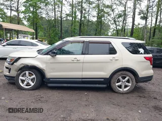 2018 Ford Explorer XLT z VIN 1FM5K7D89JGA02570, wystawiony jako IAAI lot #42262888 z przebiegiem 117 002 mil mil oraz . Historia ofert i sprzedaży dostępna na DreamBid. Obrazek 14.