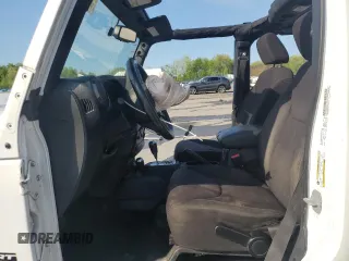 2013 Jeep Wrangler Unlimited Sport z VIN 1C4BJWDG3DL701619, wystawiony jako Copart lot #55880055 z przebiegiem Nie podano mil oraz Szkoda całkowita • Salvage title. Historia ofert i sprzedaży dostępna na DreamBid. Obrazek 7.