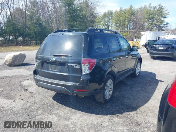 2013 Subaru Forester 2.5X Premium with VIN JF2SHADC6DH441989, listed as a IAAI auction lot 41904752 with 201,903 mi miles. Bid and sale history available at carsss.com. Image 4.