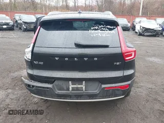 2021 Volvo XC40 Inscription z VIN YV4162UL2M2457905, wystawiony jako IAAI lot #42017891 z przebiegiem 48 424 mil mil oraz . Historia ofert i sprzedaży dostępna na DreamBid. Obrazek 16.