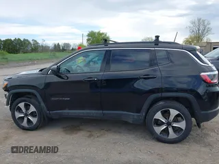 2020 Jeep Compass Latitude с VIN 3C4NJDBBXLT256632, выставлен на аукционе IAAI как лот 42155530 с пробегом 71 888 миль миль и . История ставок и продаж доступна на DreamBid. Изображение 15.