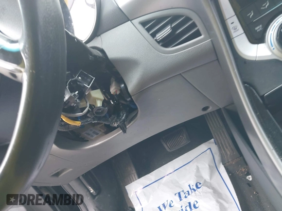 2012 Hyundai Elantra GLS с VIN KMHDH4AE8CU404698, выставлен на аукционе IAAI как лот 41988964 с пробегом Не указан миль и . История ставок и продаж доступна на DreamBid. Изображение 17.
