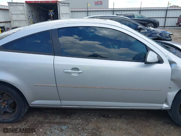 2008 Pontiac G5 with VIN 1G2AL18F687230742, listed as a IAAI auction lot 39769801 with NaN miles. Bid and sale history available at carsss.com. Image 13.