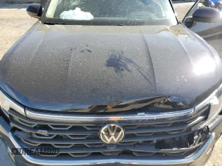 2024 Volkswagen Atlas SEL Premium R-Line with VIN 1V2FR2CA5RC600331, listed as a Copart auction lot 55237615 with 13,796 mi miles and Salvage title. Bid and sale history available at DreamBid. Image 12.