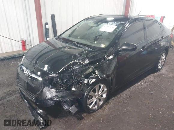 2012 Hyundai Accent GLS z VIN KMHCU4AEXCU059553, wystawiony jako IAAI lot #42207435 z przebiegiem 122 796 mil mil oraz . Historia ofert i sprzedaży dostępna na DreamBid. Obrazek 2.