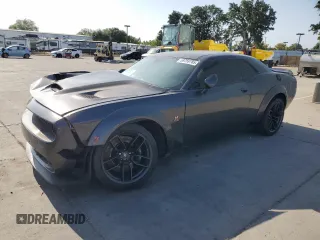 2021 Dodge Challenger R/T Scat Pack Widebody z VIN 2C3CDZFJ1MH568463, wystawiony jako Copart lot #59759785 z przebiegiem 18 754 mil mil oraz Szkoda całkowita • Salvage title. Historia ofert i sprzedaży dostępna na DreamBid. Obrazek 1.