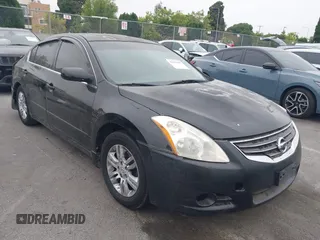 2012 Nissan Altima S z VIN 1N4AL2AP2CN520698, wystawiony jako IAAI lot #42443607 z przebiegiem 142 756 mil mil oraz . Historia ofert i sprzedaży dostępna na DreamBid. Obrazek 1.
