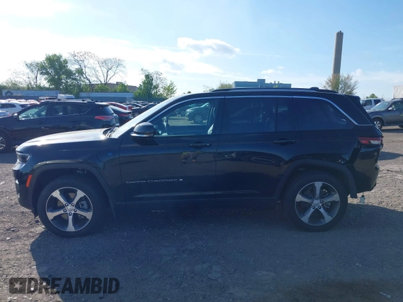 2024 Jeep Grand Cherokee с VIN 1C4RJYB61RC713750, выставлен на аукционе IAAI как лот 42149409 с пробегом 9 931 миль миль и . История ставок и продаж доступна на DreamBid. Изображение 15.