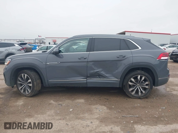 2021 Volkswagen Atlas SEL Premium R-Line с VIN 1V2FE2CA1MC213764, выставлен на аукционе IAAI как лот 41702906 с пробегом 48 957 миль миль и . История ставок и продаж доступна на DreamBid. Изображение 14.