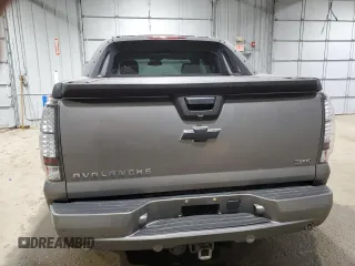 2008 Chevrolet Avalanche LT w/3LT with VIN 3GNFK12388G279813, listed as a Copart auction lot 41590555 with 333,711 mi miles and Clean Title. Bid and sale history available at carsss.com. Image 6.