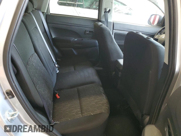 2024 Mitsubishi Outlander S z VIN JA4ARUAU3RU011318, wystawiony jako Copart lot #57679855 z przebiegiem 25 882 mil mil oraz Szkoda całkowita • Salvage title. Historia ofert i sprzedaży dostępna na DreamBid. Obrazek 11.