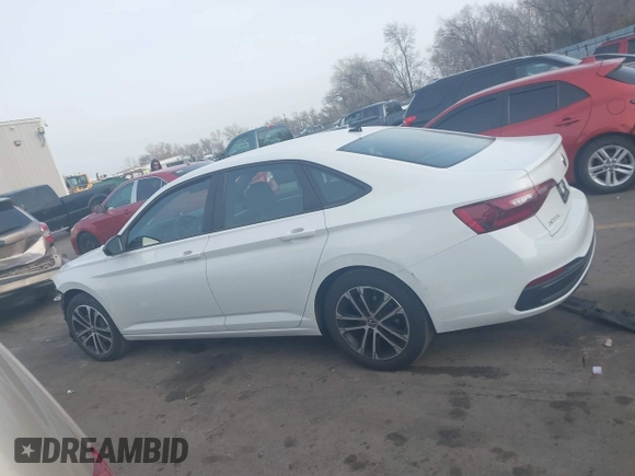 2022 Volkswagen Jetta Sport с VIN 3VWBM7BU1NM019096, выставлен на аукционе IAAI как лот 41906714 с пробегом 29 326 миль миль и . История ставок и продаж доступна на DreamBid. Изображение 14.