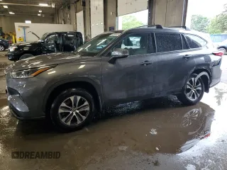 2021 Toyota Highlander XLE z VIN 5TDGZRBH5MS130435, wystawiony jako Copart lot #64399405 z przebiegiem 36 475 mil mil oraz Szkoda całkowita • Salvage title. Historia ofert i sprzedaży dostępna na DreamBid. Obrazek 1.
