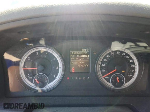 2017 Ram 1500 ST z VIN 1C6RR7FG6HS682111, wystawiony jako Copart lot #56308765 z przebiegiem 61 604 mil mil oraz Szkoda całkowita • Salvage title. Historia ofert i sprzedaży dostępna na DreamBid. Obrazek 9.