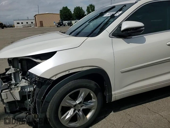 2014 Toyota Highlander Limited with VIN 5TDYKRFH9ES020475, listed as a Copart auction lot 58909925 with 216,857 mi miles and Salvage title. Bid and sale history available at DreamBid. Image 14.