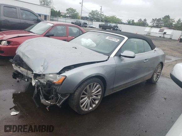 2010 Audi A5 Premium Plus z VIN WAULFAFHXAN021616, wystawiony jako Copart lot #60869125 z przebiegiem Nie podano mil oraz Szkoda całkowita • Salvage title. Historia ofert i sprzedaży dostępna na DreamBid. Obrazek 1.