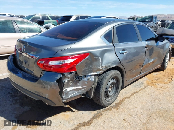 2016 Nissan Altima SR with VIN 1N4AL3APXGC197847, listed as a IAAI auction lot 41711136 with 130,826 mi miles and . Bid and sale history available at DreamBid. Image 4.