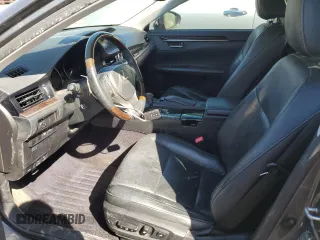 2014 Lexus ES 330 z VIN JTHBK1GG1E2093343, wystawiony jako Copart lot #55884065 z przebiegiem 150 998 mil mil oraz Szkoda całkowita • Salvage title. Historia ofert i sprzedaży dostępna na DreamBid. Obrazek 7.
