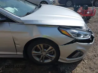 2019 Hyundai Sonata SEL with VIN 5NPE34AF8KH732521, listed as a IAAI auction lot 42016541 with 62,022 mi miles and . Bid and sale history available at DreamBid. Image 21.
