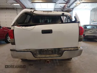 2008 Toyota Tundra z VIN 5TBBV54188S502587, wystawiony jako IAAI lot #41955396 z przebiegiem 155 718 mil mil oraz . Historia ofert i sprzedaży dostępna na DreamBid. Obrazek 16.