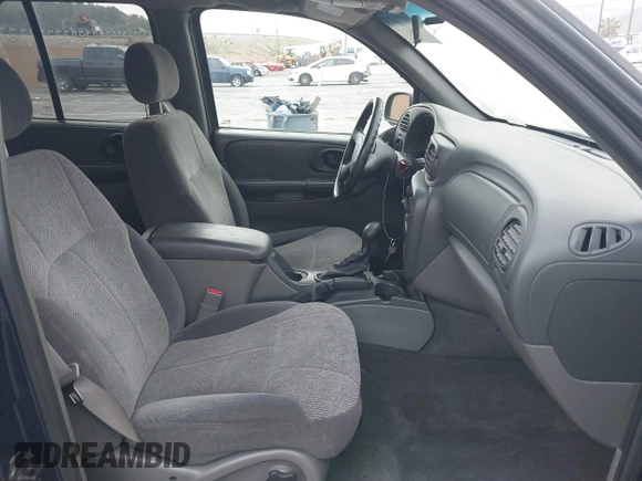 2003 Chevrolet TrailBlazer LS with VIN 1GNDS13S432409911, listed as a IAAI auction lot 41773270 with 78,829 mi miles. Bid and sale history available at carsss.com. Image 5.