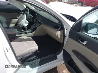 2016 Kia Optima LX z VIN KNAGT4L30G5095415, wystawiony jako IAAI lot #41964937 z przebiegiem 67 303 mil mil oraz . Historia ofert i sprzedaży dostępna na DreamBid. Obrazek 5.