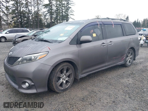 2017 Toyota Sienna SE with VIN 5TDXZ3DC0HS800493, listed as a IAAI auction lot 41946609 with Not Provided miles and . Bid and sale history available at DreamBid. Image 2.