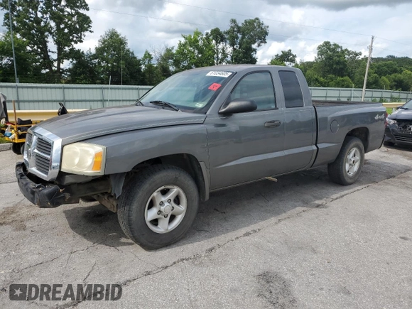 2005 Dodge Dakota ST with VIN 1D7HW22K15S177654, listed as a Copart auction lot 61034605 with 241,817 mi miles and Salvage title. Bid and sale history available at DreamBid. Image 1.