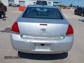 2014 Chevrolet Impala LT z VIN 2G1WB5E31E1180551, wystawiony jako IAAI lot #42386442 z przebiegiem 130 545 mil mil oraz . Historia ofert i sprzedaży dostępna na DreamBid. Obrazek 17.