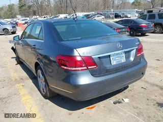 2014 Mercedes-Benz E-Class E 350 Luxury with VIN WDDHF8JB8EA865368, listed as a IAAI auction lot 41790012 with 98,788 mi miles. Bid and sale history available at carsss.com. Image 3.