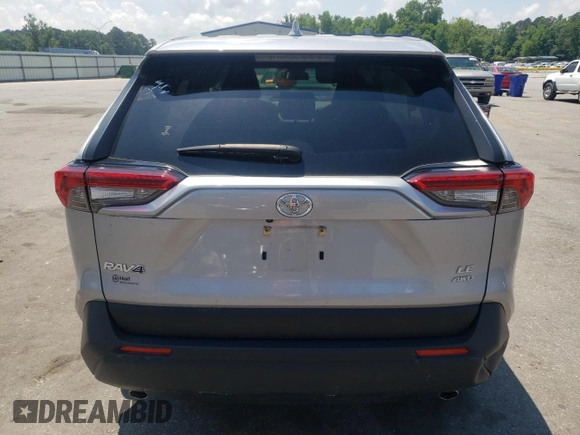 2023 Toyota RAV4 LE z VIN JTMF1RFVXPD101693, wystawiony jako Copart lot #55443945 z przebiegiem 33 878 mil mil oraz Szkoda całkowita • Salvage title. Historia ofert i sprzedaży dostępna na DreamBid. Obrazek 6.