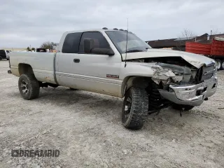 2000 Dodge Ram 2500 with VIN 3B7KF2367YG117410, listed as a Copart auction lot 81840374 with 339,262 mi miles and Salvage Title. Bid and sale history available at carsss.com. Image 4.