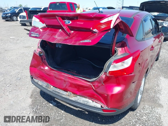 2014 Ford Focus SE with VIN 1FADP3F22EL171416, listed as a IAAI auction lot 41982150 with 130,782 mi miles. Bid and sale history available at carsss.com. Image 17.
