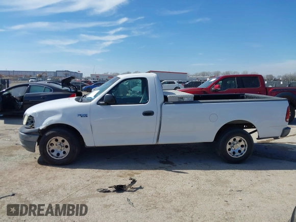 2002 Ford F-150 XL with VIN 1FTRF17252NA24920, listed as a IAAI auction lot 41601123 with 1 mi miles. Bid and sale history available at carsss.com. Image 14.