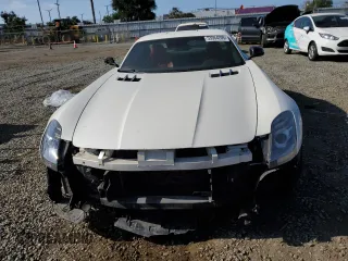 2012 Mercedes-Benz SLS AMG SLS AMG z VIN WDDRJ7HA6CA009333, wystawiony jako Copart lot #53964205 z przebiegiem 22 785 mil mil oraz Szkody całkowita. Historia ofert i sprzedaży dostępna na DreamBid. Obrazek 5.