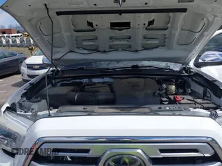 2018 Toyota Tacoma SR with VIN 3TMGZ5AN1JM150189, listed as a IAAI auction lot 41814119 with 109,014 mi miles. Bid and sale history available at carsss.com. Image 10.