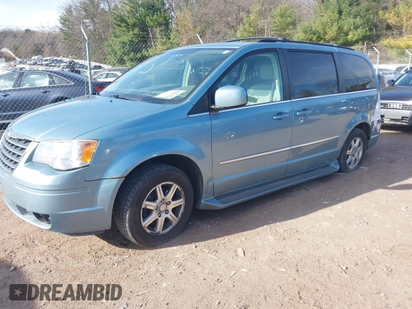 2009 Chrysler Town & Country Touring with VIN 2A8HR54169R577460, listed as a IAAI auction lot 42028839 with 160,692 mi miles and . Bid and sale history available at DreamBid. Image 17.