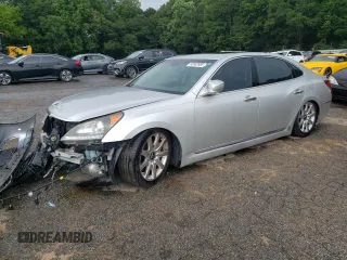 2013 Hyundai Equus Signature z VIN KMHGH4JH5DU060112, wystawiony jako Copart lot #63682865 z przebiegiem Nie podano mil oraz Czysty tytuł • Clean title. Historia ofert i sprzedaży dostępna na DreamBid. Obrazek 1.