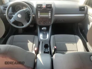 2008 Volkswagen Rabbit S с VIN WVWDA71K08W096082, выставлен на аукционе Copart как лот 62637505 с пробегом 149 410 миль миль и Списание • Salvage title. История ставок и продаж доступна на DreamBid. Изображение 8.