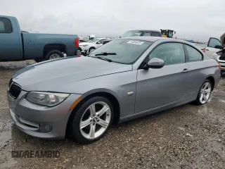 2011 BMW 3 Series 328i xDrive z VIN WBAKF3C50BE442408, wystawiony jako Copart lot #44084325 z przebiegiem 121 947 mil mil oraz Tytuł czysty. Historia ofert i sprzedaży dostępna na DreamBid. Obrazek 1.