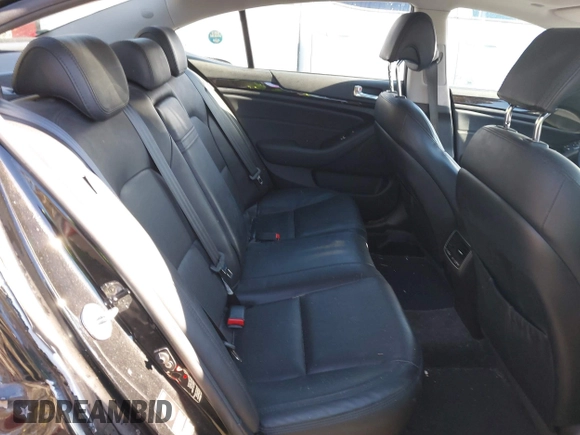 2014 Kia Cadenza Premium with VIN KNALN4D76E5137996, listed as a IAAI auction lot 41399665 with 130,797 mi miles. Bid and sale history available at carsss.com. Image 8.
