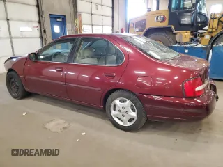 2000 Nissan Altima XE with VIN 1N4DL01D8YC242769, listed as a Copart auction lot 70635434 with 172,604 mi miles and Salvage Title. Bid and sale history available at carsss.com. Image 2.