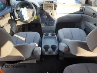 2009 Kia Sedona LX with VIN KNDMB233396298759, listed as a Copart auction lot 42499505 with 141,899 mi miles and Salvage Title. Bid and sale history available at carsss.com. Image 8.