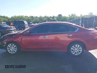 2015 Nissan Altima 2.5 S with VIN 1N4AL3AP9FN888824, listed as a IAAI auction lot 42037037 with 192,509 mi miles. Bid and sale history available at carsss.com. Image 14.