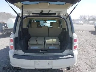 2014 Ford Flex SEL with VIN 2FMGK5C88EBD09532, listed as a IAAI auction lot 41834235 with 207,230 mi miles. Bid and sale history available at carsss.com. Image 17.