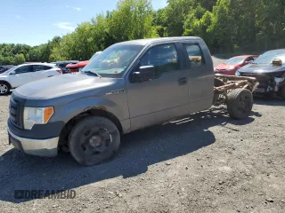 2010 Ford F-150 XL z VIN 1FTEX1EW2AFC03541, wystawiony jako Copart lot #65168785 z przebiegiem 131 158 mil mil oraz Czysty tytuł • Clean title. Historia ofert i sprzedaży dostępna na DreamBid. Obrazek 1.