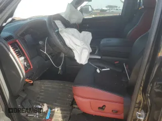 2017 Ram 1500 Rebel z VIN 1C6RR7YT3HS589170, wystawiony jako Copart lot #57115335 z przebiegiem 53 389 mil mil oraz Szkoda całkowita • Salvage title. Historia ofert i sprzedaży dostępna na DreamBid. Obrazek 7.