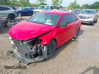 2016 Volkswagen Jetta Sport z VIN 3VWD17AJ5GM270036, wystawiony jako IAAI lot #42527954 z przebiegiem 142 008 mil mil oraz . Historia ofert i sprzedaży dostępna na DreamBid. Obrazek 18.