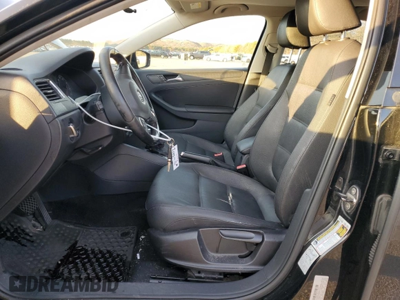 2011 Volkswagen Jetta SE with VIN 3VWDZ7AJ5BM346646, listed as a Copart auction lot 81975254 with 143,631 mi miles and Non repairable. Bid and sale history available at DreamBid. Image 7.