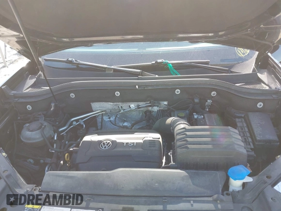 2020 Volkswagen Atlas SE z VIN 1V2DP2CAXLC500309, wystawiony jako IAAI lot #42168053 z przebiegiem 38 511 mil mil oraz . Historia ofert i sprzedaży dostępna na DreamBid. Obrazek 10.
